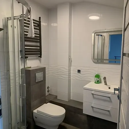 Sleep In Center Apartment *